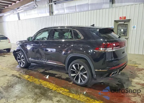 2024 Volkswagen Atlas Cross Sport Sel Premium R-Line z USA, uszkodzony, nr VIN 1V2FE2CA1RC241894